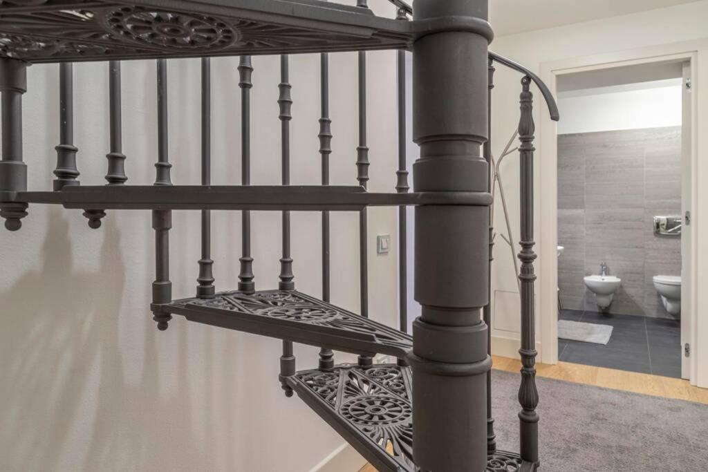 Palazzo Tergesteo Tirabora Suite Apartments 트리에스테 외부 사진